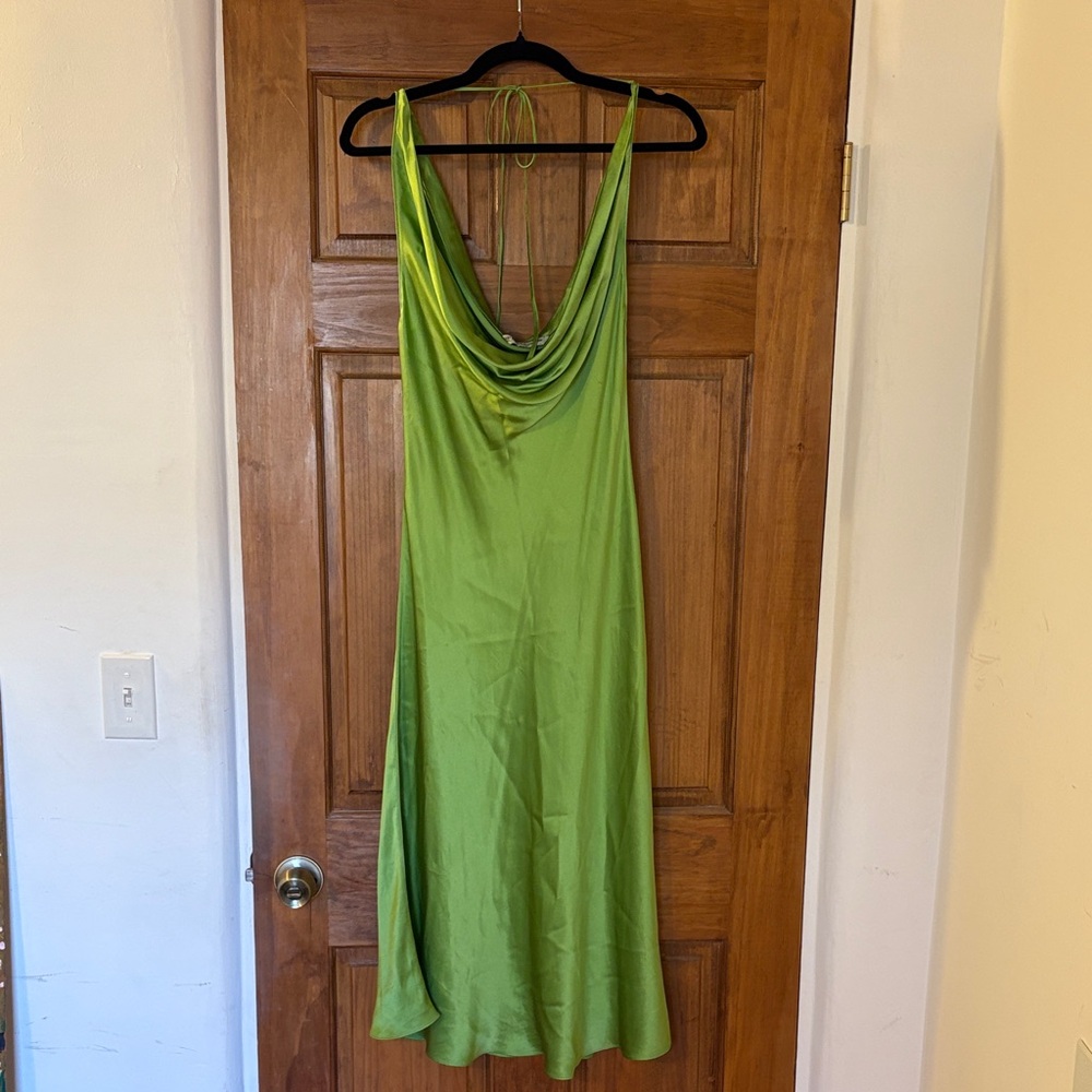 Amanda Uprichard 🦋 100% Silk 🦋 Mirai Midi Dress - size L
